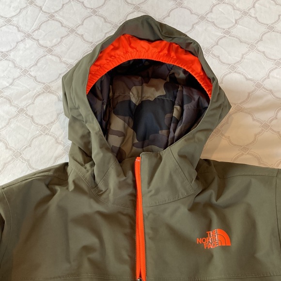 North Face - Youth Jacket - Picture 5 of 8